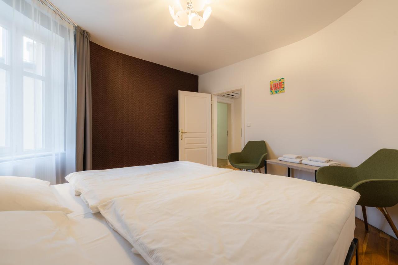 Ea Aparthotel Melantrich Прага Экстерьер фото