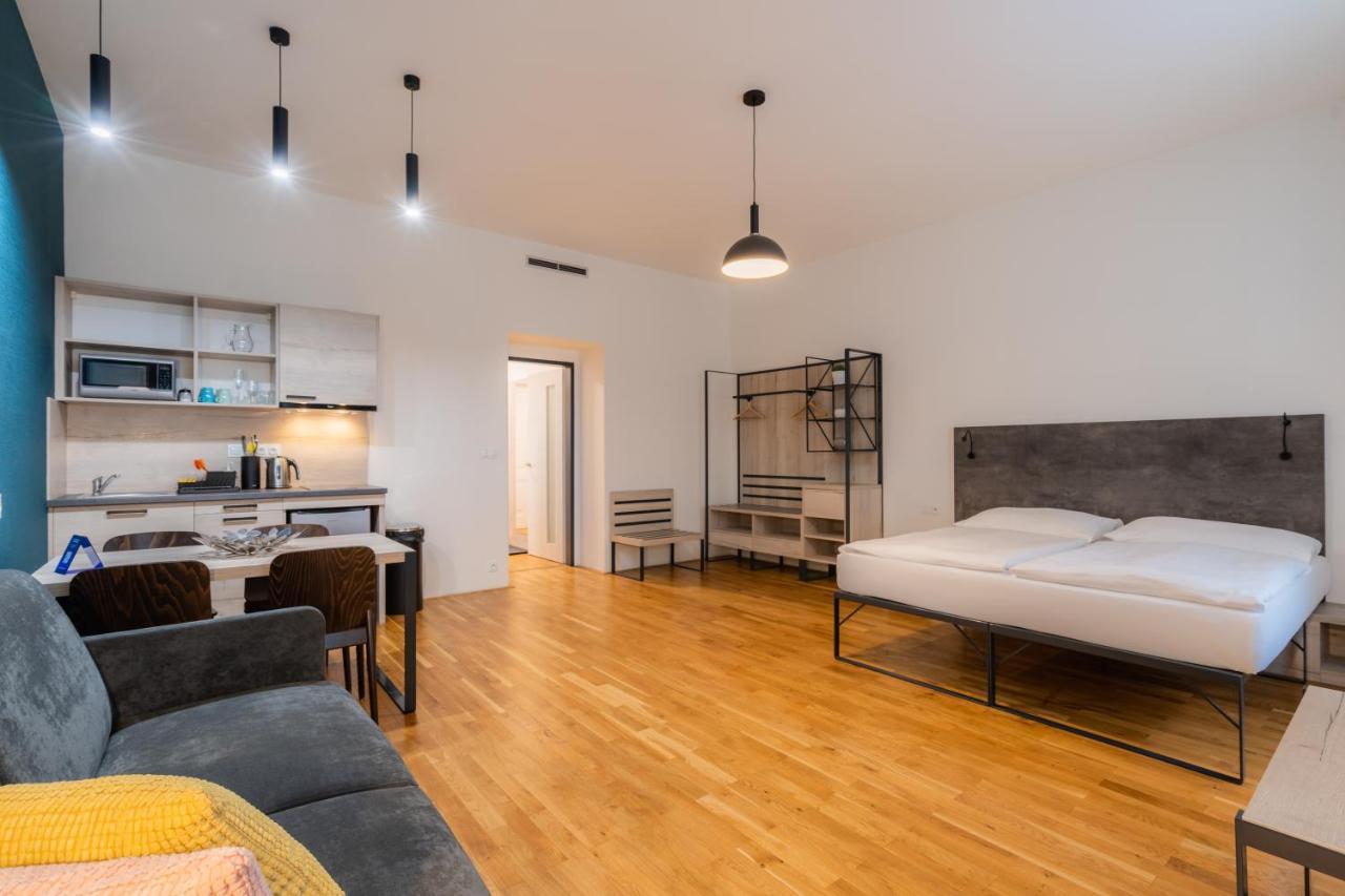 Ea Aparthotel Melantrich Прага Экстерьер фото