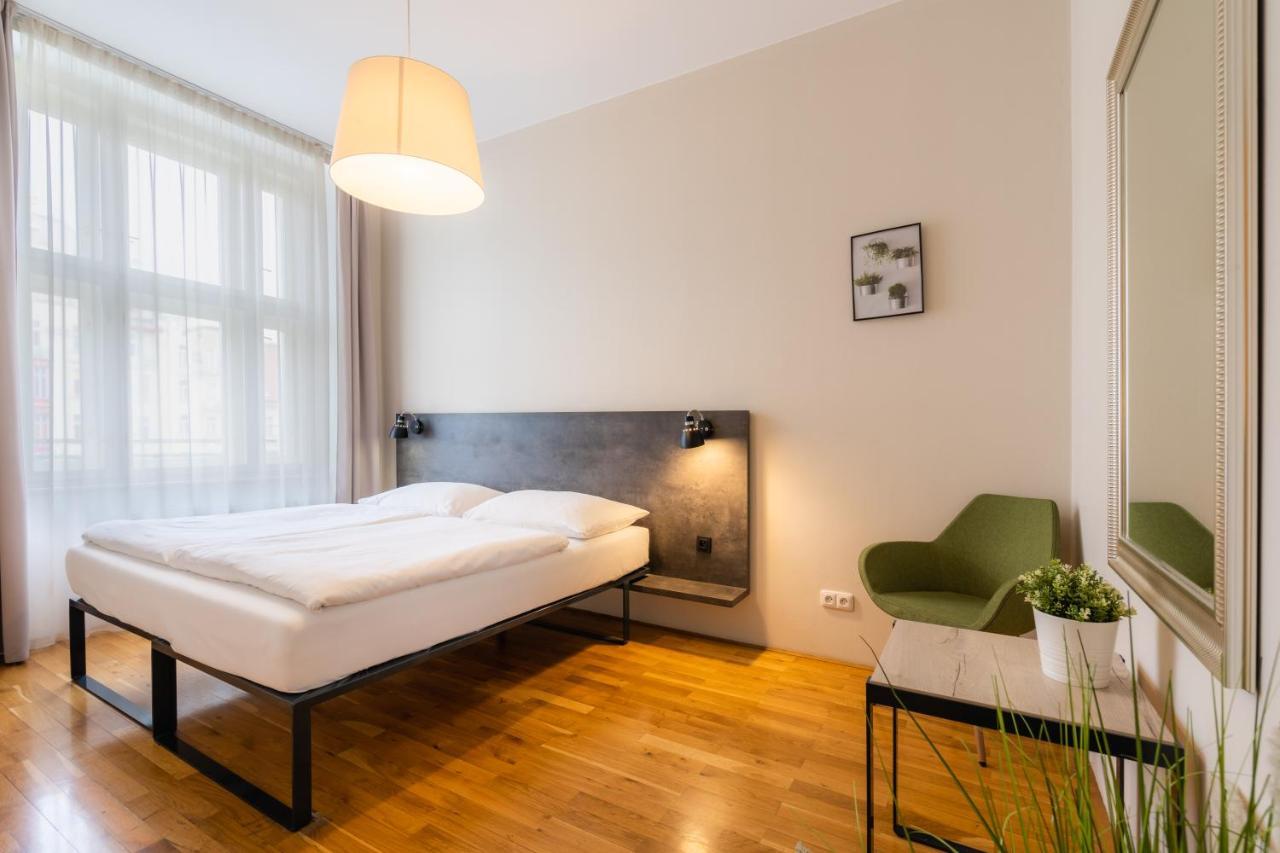 Ea Aparthotel Melantrich Прага Экстерьер фото