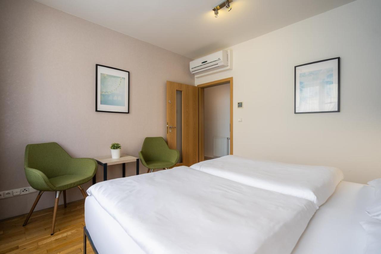 Ea Aparthotel Melantrich Прага Экстерьер фото