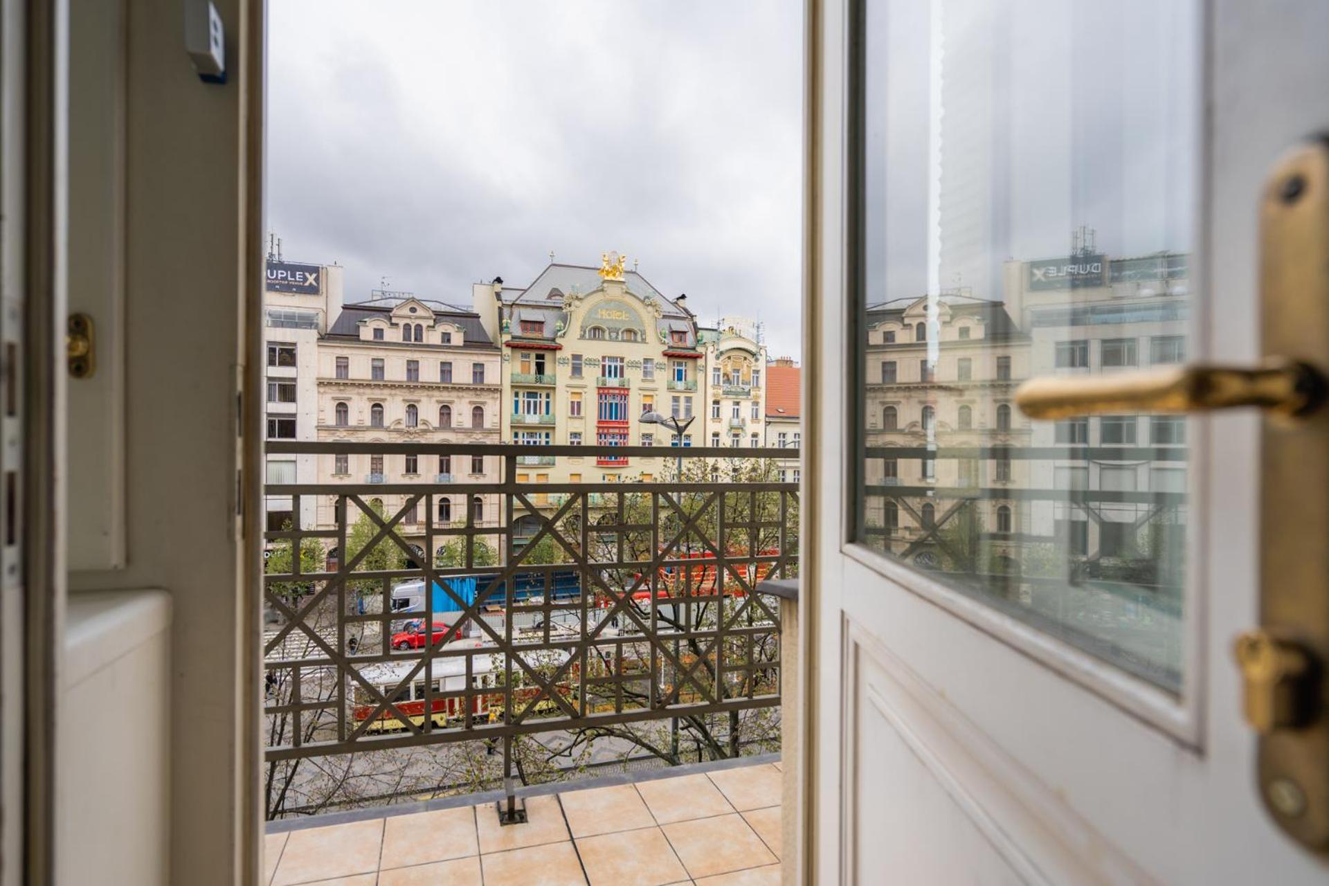 Ea Aparthotel Melantrich Прага Экстерьер фото